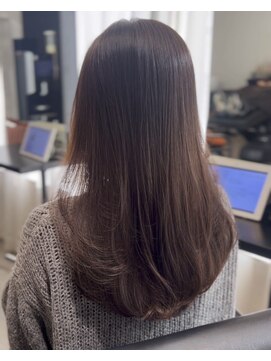 リス バイ ソヨン(Lis by SOYON) 《レイヤーカット×透明感グレージュ》