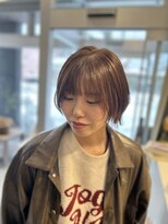 オーシー 四ツ井店(O'sea)&nbsp;ショートレイヤー×ブリーチ無しグレージュ