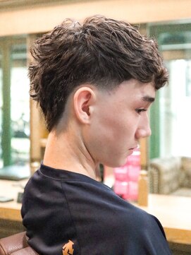 プロショップウェーブ セカンド(PRO SHOP WAVE II) スペインカール/フェザーパーマ/メンズパーマ/テーパーフェード