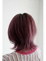 アヴニール アックス(Avenir axe) ウルフカット/ピンクカラー/ブリーチカラー/ダブルカラー