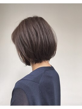 カウチ(Kauti) シンプルレザーボブ