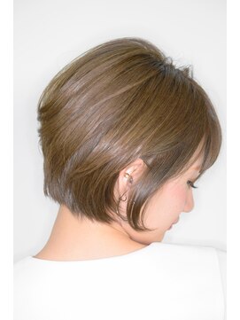 ミーケ(miike) 【miike】ひし形レイヤーショートボブ