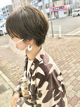 ミスターグッドモーニング(MR.GOOD MORNING) ライムミントベージュのショートbyマツウラ