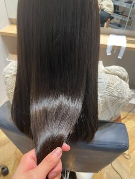 ネウィ 大分中央町店(newi) 【MIKOTO】@mikoto_newi たっぷり艶♪しっとりストレート☆