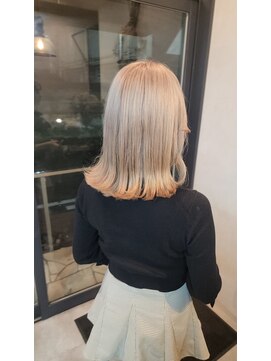 エンカウントバイマハロ 千葉(encount by mahalo) ホワイトベージュ