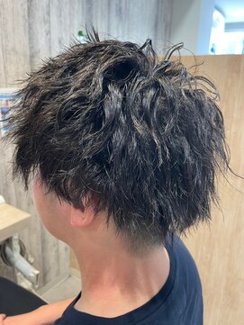 エヌアンドエー せんげん台店(N&A) おしゃれ男子のツイスパ黒髪マッシュ ツーブロック