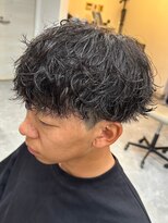 フゥ 宇都宮(FeU)&nbsp;メンズ波巻きスパイラルパーマシャドウパーマ刈り上げマッシュ