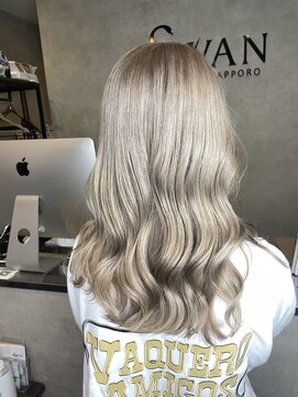 バズ サッポロ バイ フィーネ(BuzZ sapporo by Fi-Ne) ミルクティーグレージュカラー