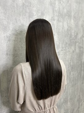 ディーボーイリタ 光の森(D-BOY Lita) オリーブグレージュカラー