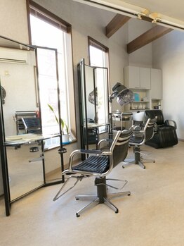 美容室 髪ふうせんの写真/地域密着、老若男女幅広い層から高支持◎髪や頭皮に優しい薬剤、ダメージレス商材など拘りぬいた施術が人気