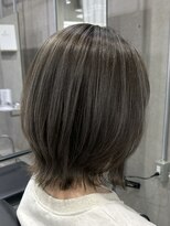 ルイ(ROUIS produced by LUCK 津田沼)&nbsp;白髪ぼかしハイライト/グレージュ/ダークアッシュ/大人ボブ