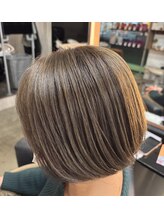 ディシェーレローブ(die Schere Lob)&nbsp;根岸駅で叶える。大人女性のための白髪ぼかしハイライト