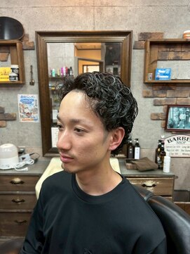アールズ ヘア(R's hair) MEN’S HAIR/サーフカール/刈り上げセンターパート/印西