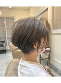 【ショートボブ　ベージュ】