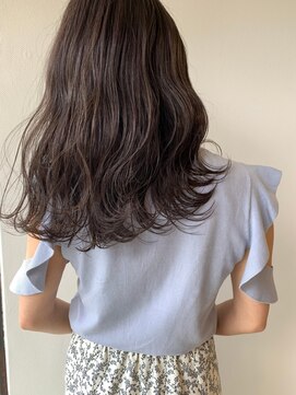 エミュー(emu by Amitie) 暗髪透明感グレージュ