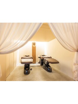 オイルヘッドスパでうっとり。季節を感じるこだわりのアロマをお選び頂き極上の癒しを…［西18丁目/円山］