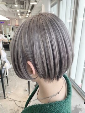 アフターニュース 新潟(afternews) シルバーアッシュ/ダブルカラー/ブリーチ/ミニボブ/新潟