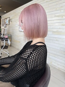 ラック 辻堂(LUCK) 【黒田】ぱつっとボブ/ペールピンクカラー