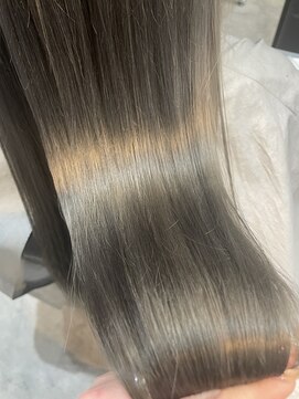 リノ(F’lino) ブリーチ有り_透明感カラー