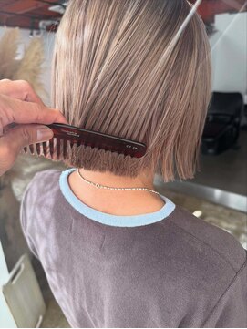 マド(Mado) ミルクティーベージュ