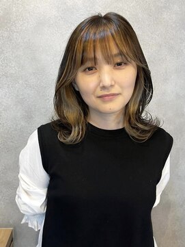 フェイスフレーミングくびれミディ