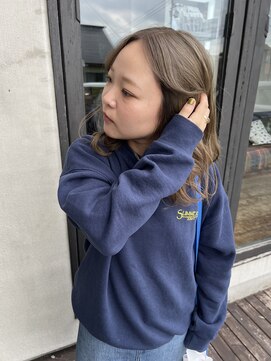 シー(The She's) グレージュカラー