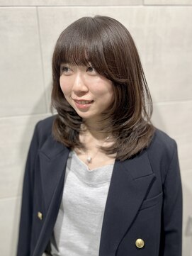 イオ 渋谷(io) レイヤーカット/ミディアムレイヤー/グレージュブラウン