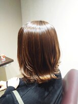 シンリア(ShinLia) 20代30代大人可愛いアッシュベージュくびれボブ耳掛け透明感