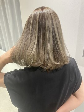 ムク(MUK) バレイヤージュ