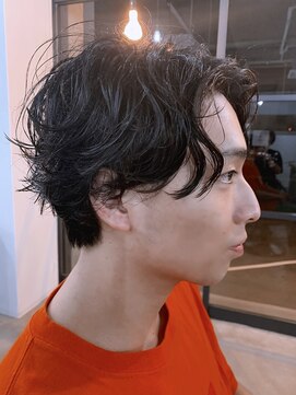 アトリエ ジジ(atelier ZiZi) センターパート　ニュアンスパーマ