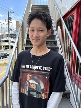 アイズ 海老名(AIZU) スパイキーショート メンズショート アップバング 理容室 眉毛