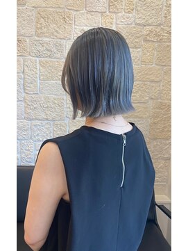 ヴァン カウンシル 川口店(VAN COUNCIL) 透明感カラー×外ハネくびレイヤーボブ ネイビー/ブルー#1