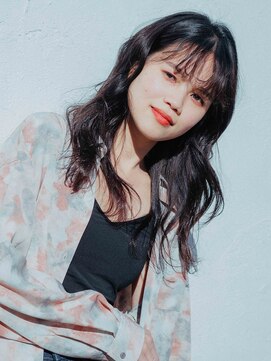 アマリス(Amaris) ウェーブロング20代/30代/40代/庭瀬