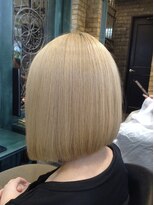 モナン 海老名(Monan)&nbsp;ブロンドボブ/切りっぱなしボブ/前下がりボブ/似合わせカット