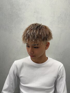 ルースト 西院店(ROOST) MEN’S HAIR/サーフカール/刈り上げセンターパート/髪質改善