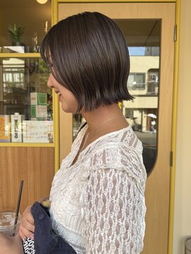 〈浅草 半個室〉ぱつんと外はねボブ