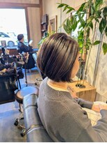 ヘアードレスビュー(hair dress V.I.E.W)&nbsp;ナチュラルハイライトで上品に白髪ぼかし♪