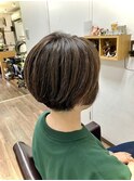 ショートボブ白髪ボカシハイライト