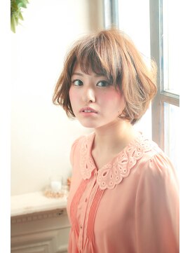 エイミーバイアフロートザガーデン 浦和店(amie by afloat the garden) 大人可愛いゆるふわショートボブ×ベージュカラーで肌をキレイに