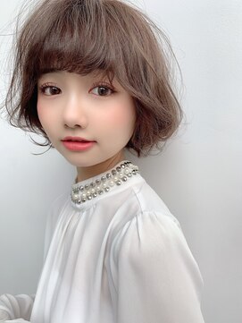 セラ バイ ユーレルム(SerA by U-REALM) 小顔愛されショート毛先パーマ