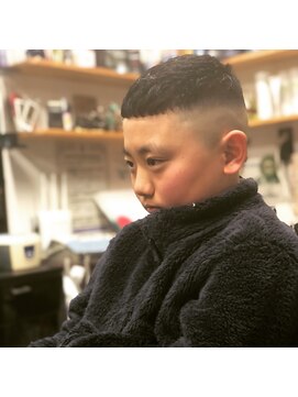 バーバーショップ エイチツー(BARBERSHOP H2) クロップカット