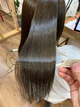 ホワイト(WHITE HAIR@NICOLA) 高濃度水素髪質改善トリートメント艶髪美髪髪質改善