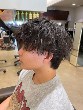 エヌアンドエーコンティ(N&A CONTi) 王道波巻きパーマ×マッシュ メンズのヘアカラー