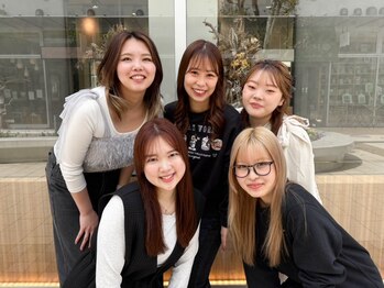 ロロネー 森ノ宮キューズモール(Lolonois)の写真/【森ノ宮】初めてのサロンでも女性同士だから安心◎細かいニュアンスの要望も汲み取って形にしてくれる！