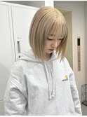 ハイトーンボブ抜きっぱなしブロンドヘア髪質改善トリートメント