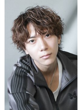 アドール(ADOR) 【ADOR＊小木曽ヒロ】佐藤健風スパイラルパーマ