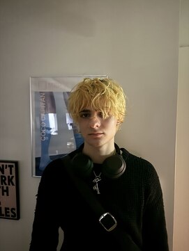 ペレ 渋谷(PELE) MEN’S HAIR/ブルーブラック/フェザーパーマ/渋谷