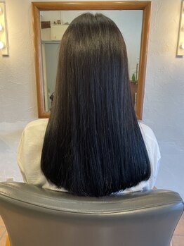 髪のダメージに合わせて薬剤を調合。髪の芯から潤い、毛先まで潤いたっぷりのうる艶素髪へ…☆