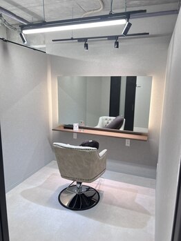 ビークオーレ(Be cuore)の写真/癒しの個室でリラックス♪特別感あふれる落ち着いた雰囲気の空間で最高級品質の髪質改善をご提供致します。