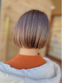 Loa hairの写真/【三原/皆実】”白髪ぼかし”で白髪を活かす柔らかなカラー提案♪自然で上品な仕上がりが叶うグレイカラー*